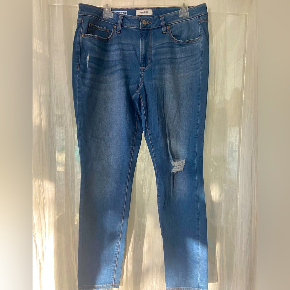 Sonoma Skinny Jeans with stretch!